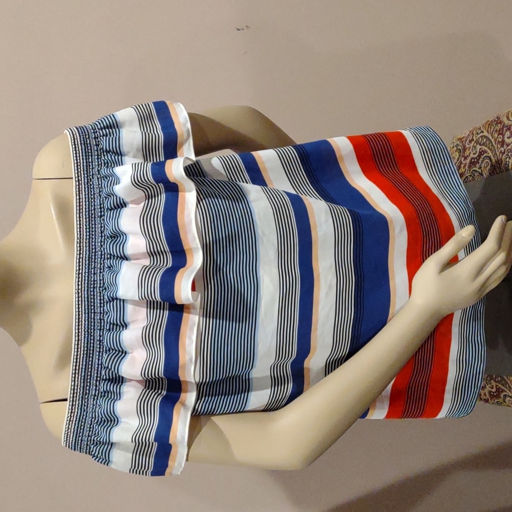 Laundry by Shelli Segal Medium Off Shoulder Top